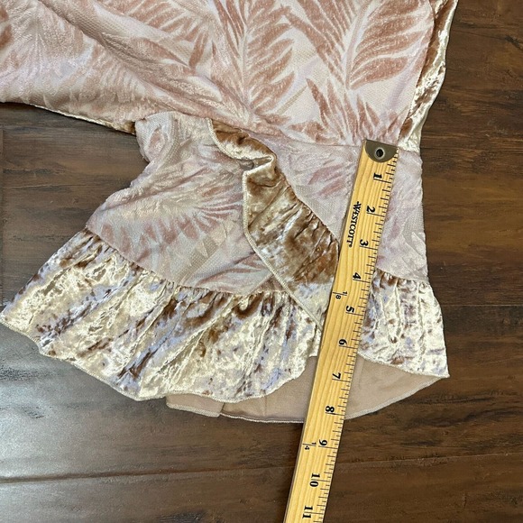 UMGEE USA Leave Print Bell Sleeve Midi Shift Dress Beige Velour Velvet - Picture 11 of 11